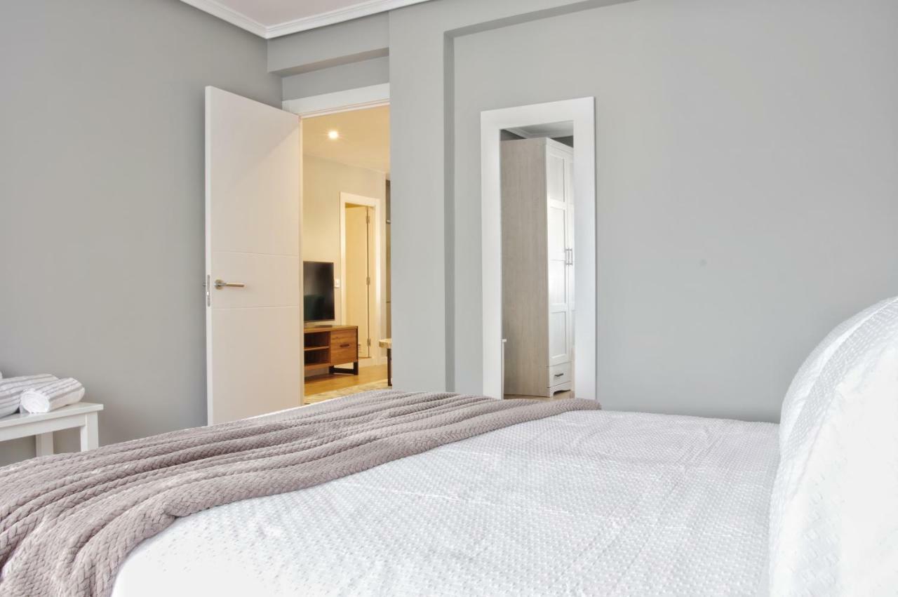 Apartamentos Bahia San Lorenzo Gijón Buitenkant foto