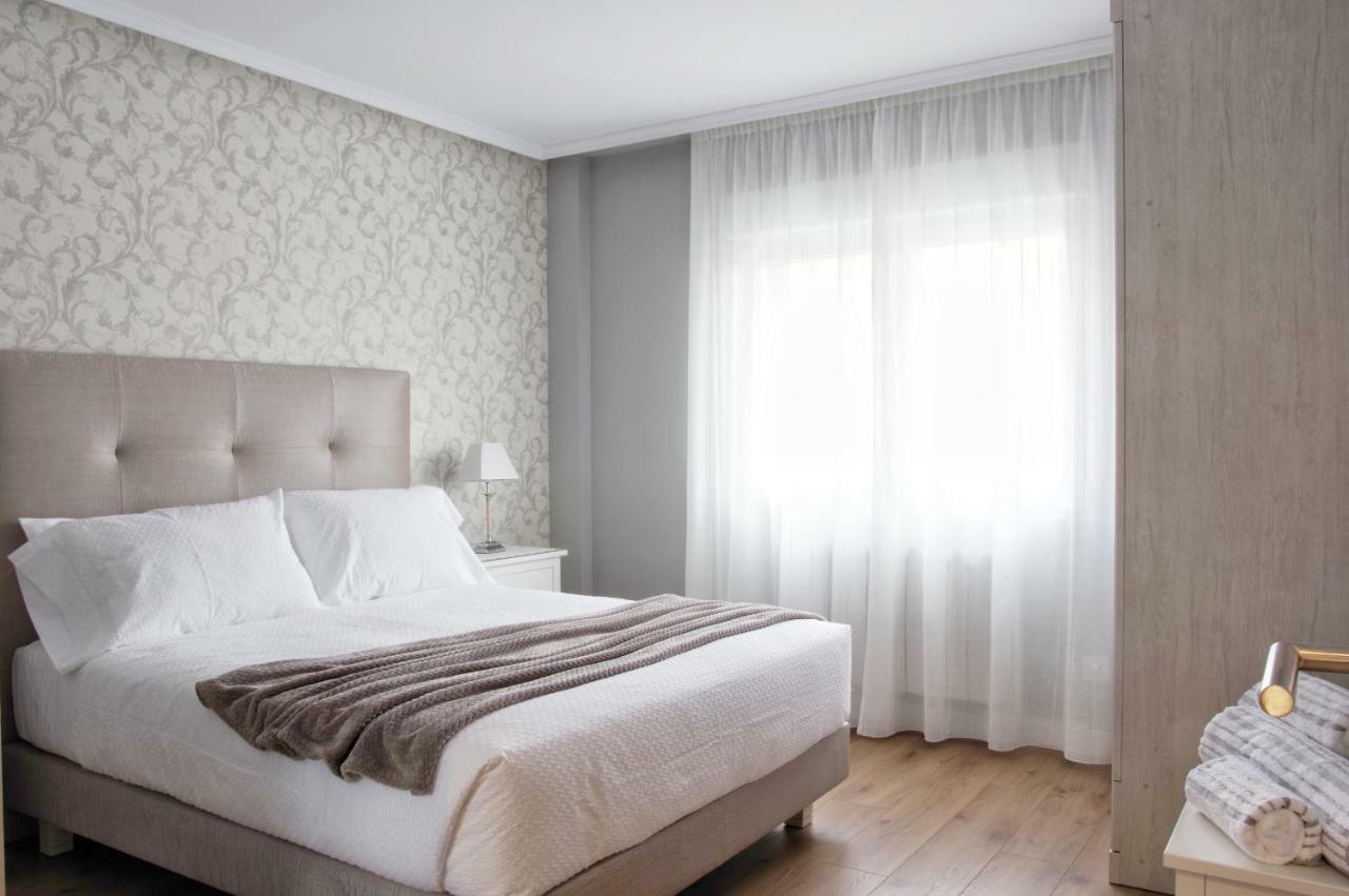 Apartamentos Bahia San Lorenzo Gijón Buitenkant foto