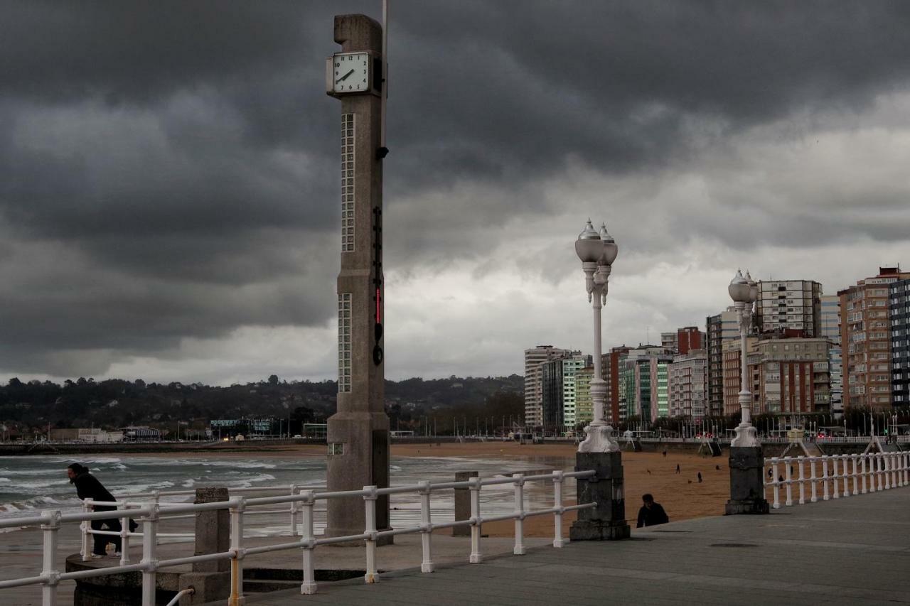 Apartamentos Bahia San Lorenzo Gijón Buitenkant foto